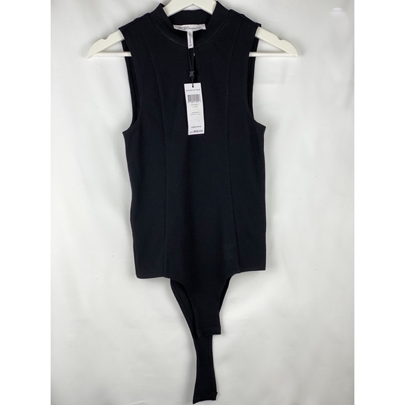 BCBGeneration Front Keyhole Bodysuit - Picture 5 of 9